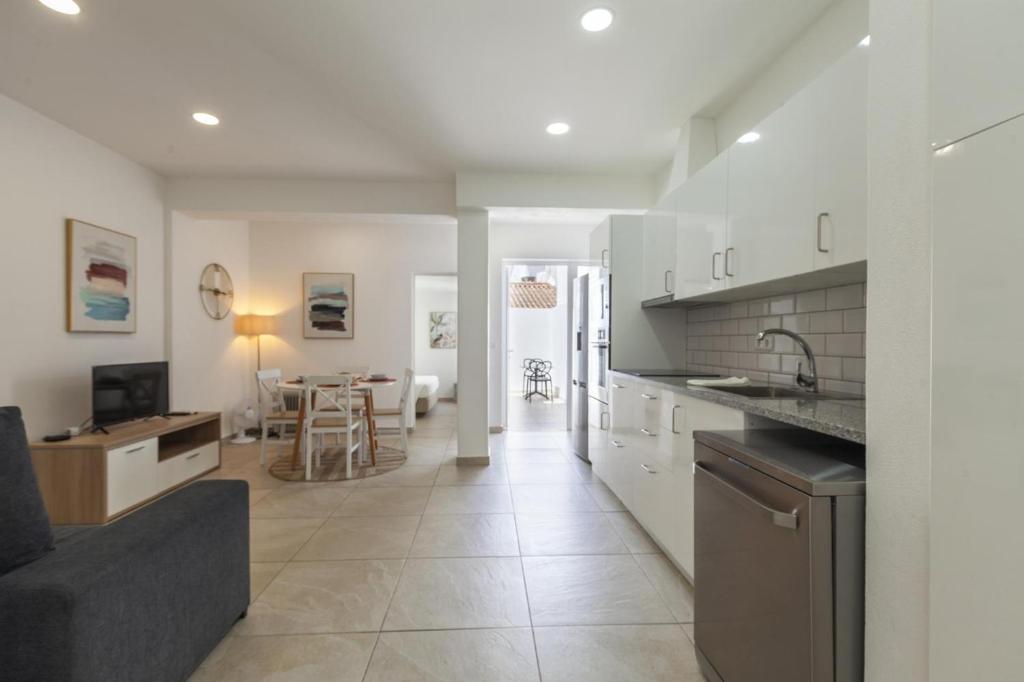 B88 - Mendonça Street Apartment