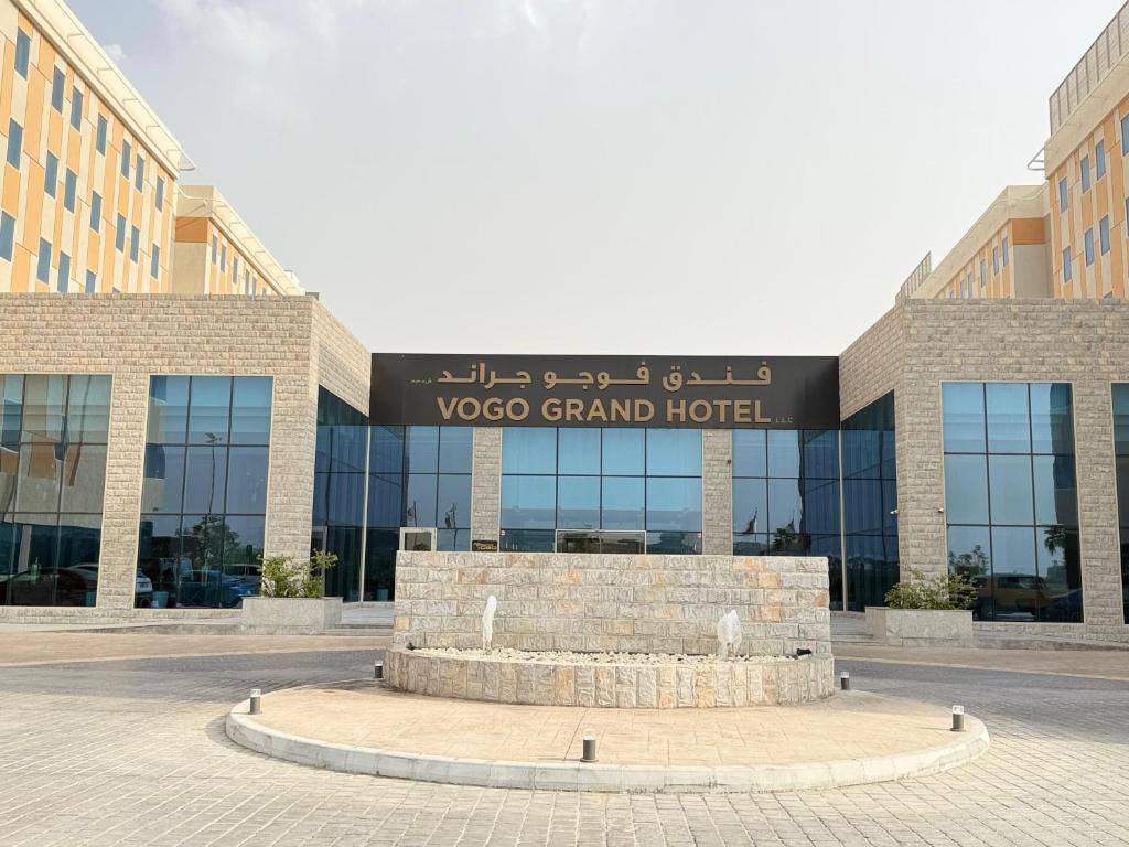 VOGO Grand Hotel Formerly Best Western Plus Hotel Dubai Academic City - Resim 8