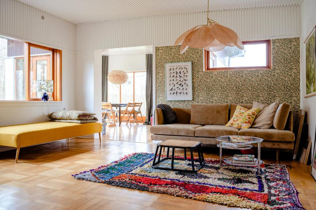 Posezení v ubytování 60S Love In Scenic Settings