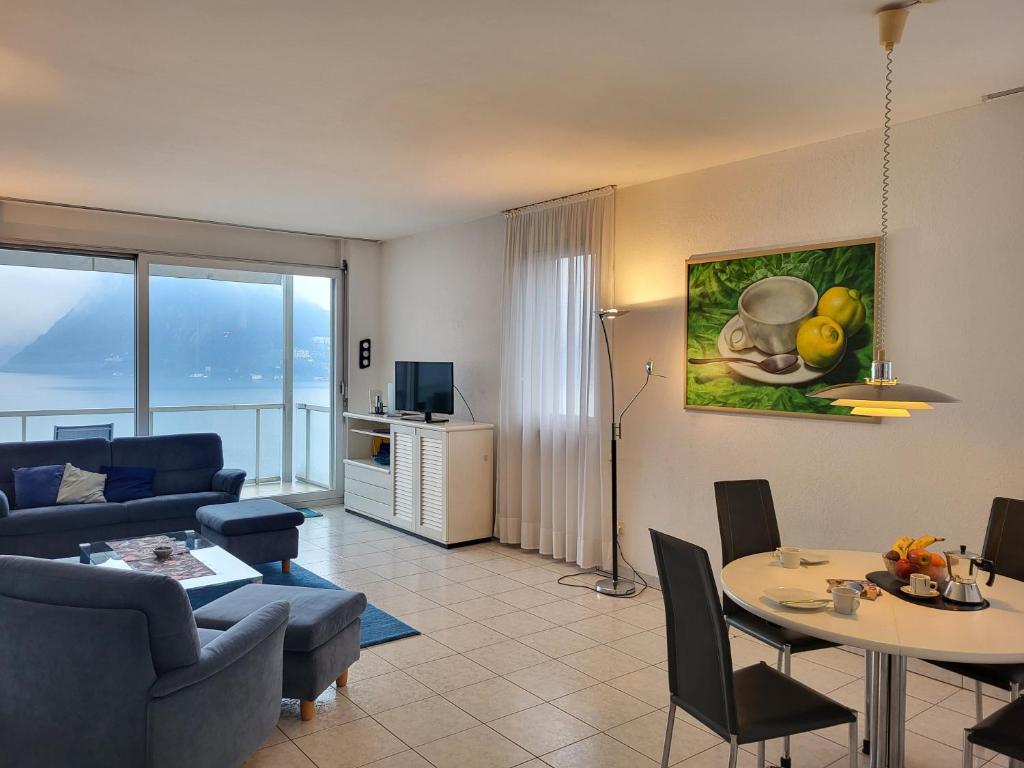 Televisyen dan/atau pusat hiburan di Apartment Eldorado View