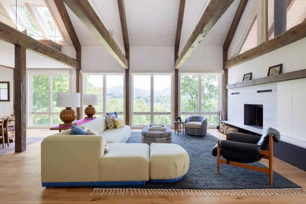 Posezení v ubytování Lxry Est HeatedPool Hottb Views