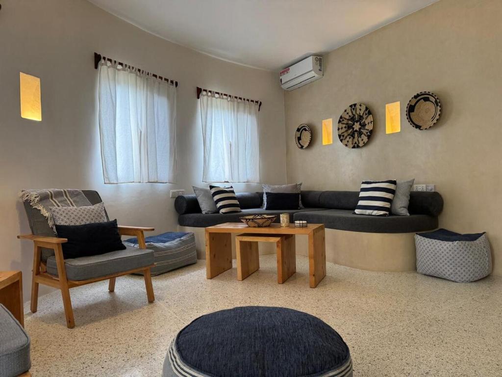 Χώρος καθιστικού στο Amani Breeze Ghepard Towers