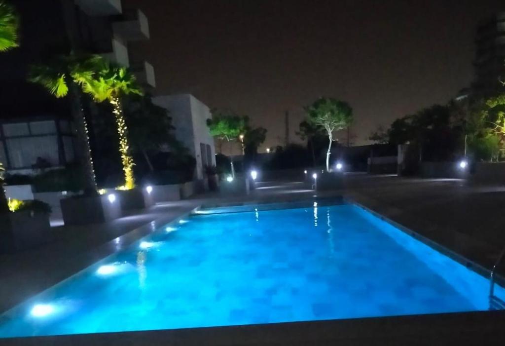 Πισίνα στο ή κοντά στο CASABLANCA BORD dE MER A 200 m DE LA PLAGE Appartement Haut de gamme 2 Chambres avec 2 Salles de bain Piscine Salle de Sport plage