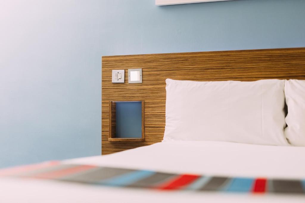 Travelodge Belfast - Resim 11