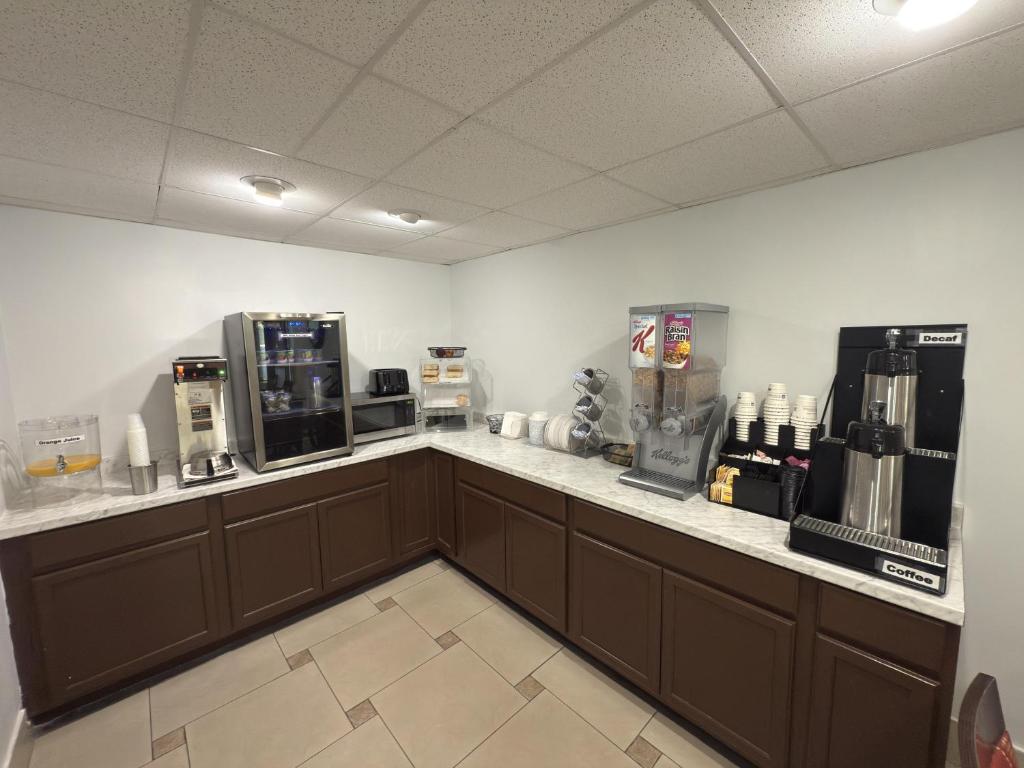 SureStay by Best Western Jacksonville Airport photo