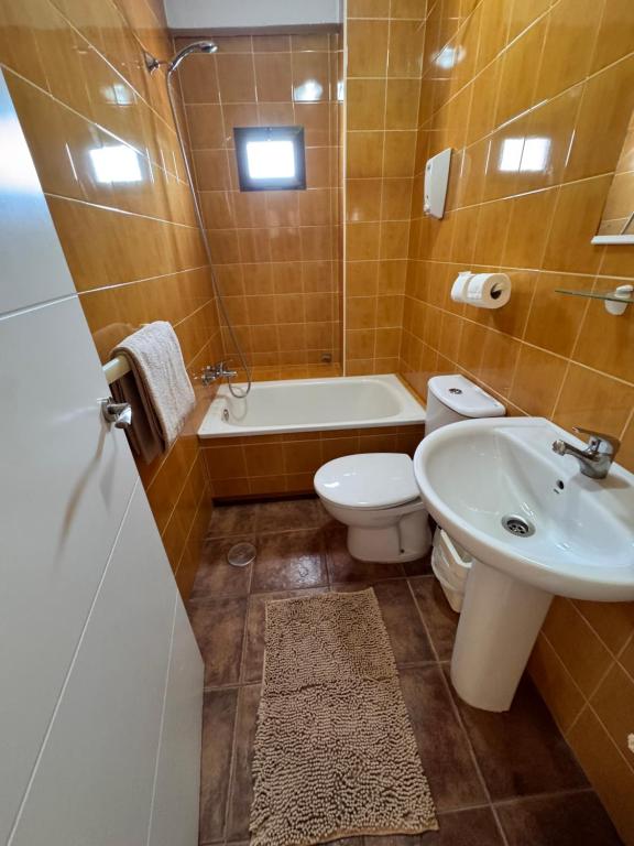 Hotel Serramar - Double Room With Private Bathroom