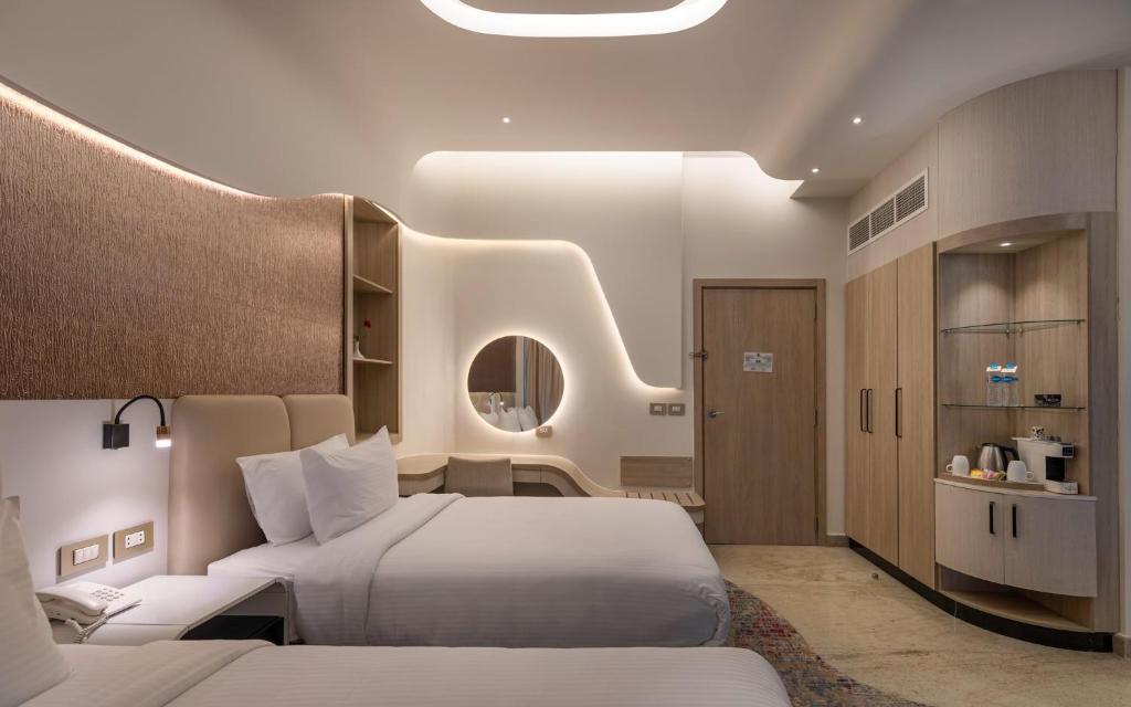 Crowne Plaza Alexandria Mirage by IHG - 8