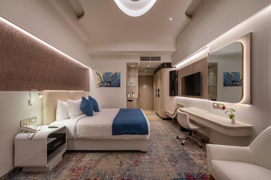 Crowne Plaza Alexandria Mirage by IHG - 14