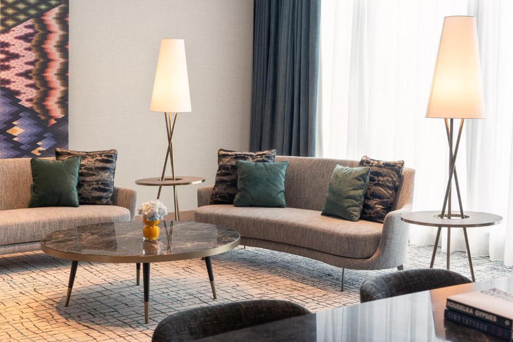 Kimpton Maa-Lai Bangkok by IHG - 14