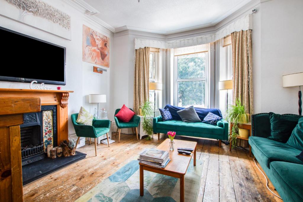 OYO The Lodge Bournemouth - Resim 13