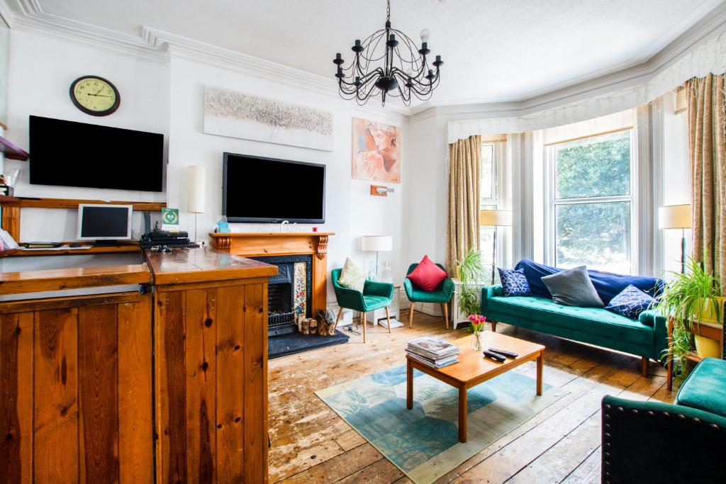 OYO The Lodge Bournemouth - Resim 16