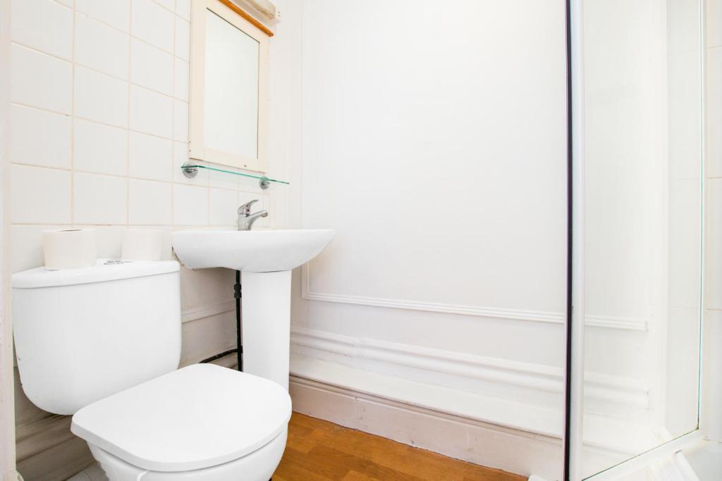 OYO The Lodge Bournemouth - Resim 27