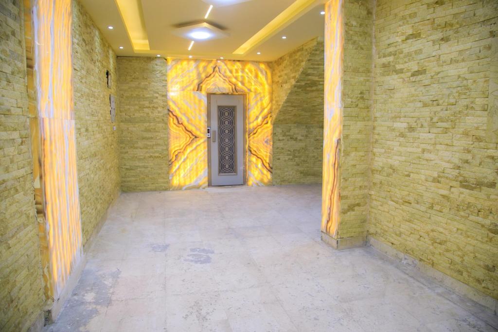 Mak Pyramids View - 12