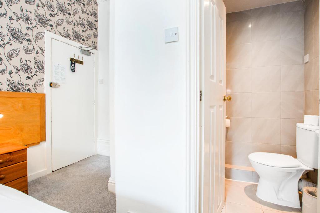 OYO The Lodge Bournemouth - Resim 34