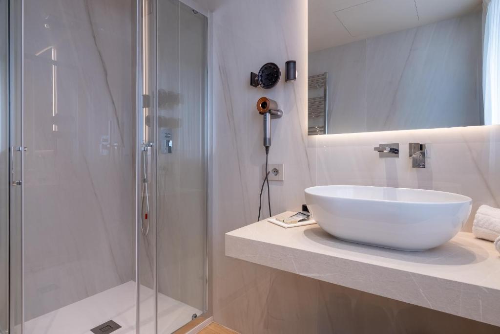 Oriana Homèl Milano - Resim 8