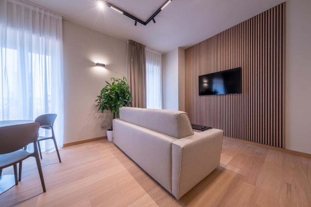 Oriana Homèl Milano - Resim 16