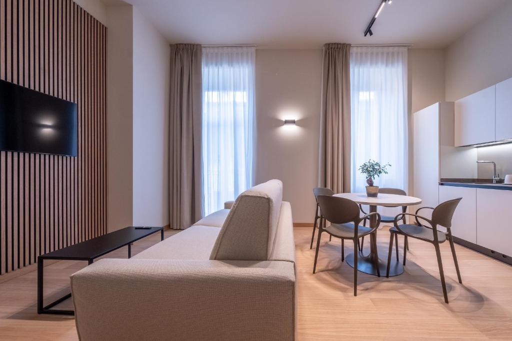 Oriana Homèl Milano - Resim 22