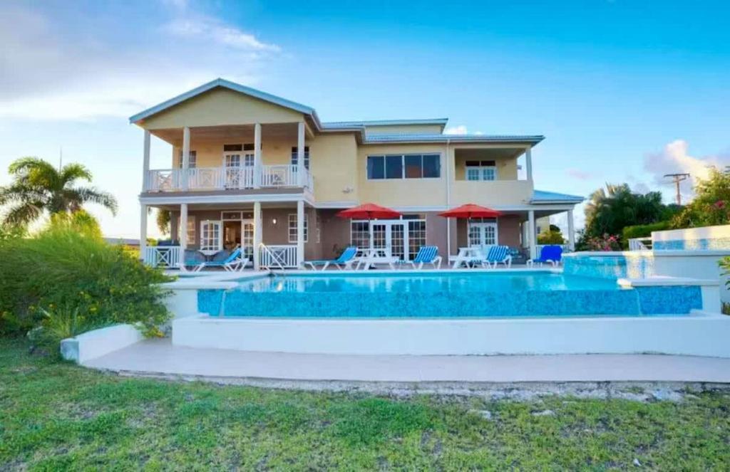 Hồ bơi trong/gần ZenBreak Landsdown House 5Bd