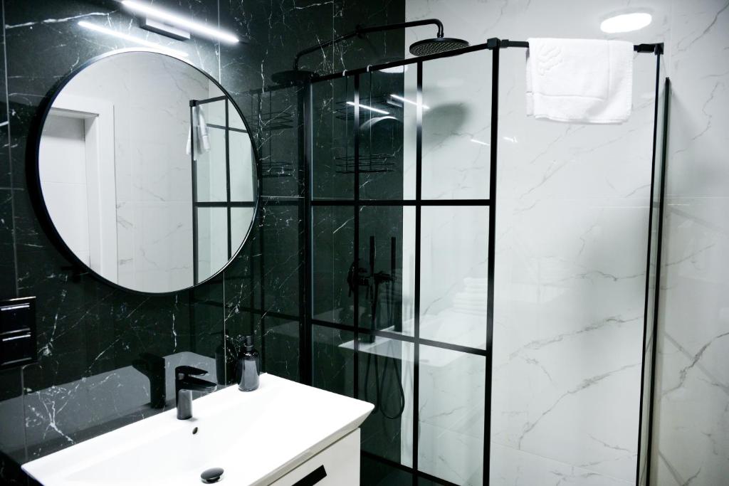 Apartament Ogrodowa Deluxe with Parking - 14