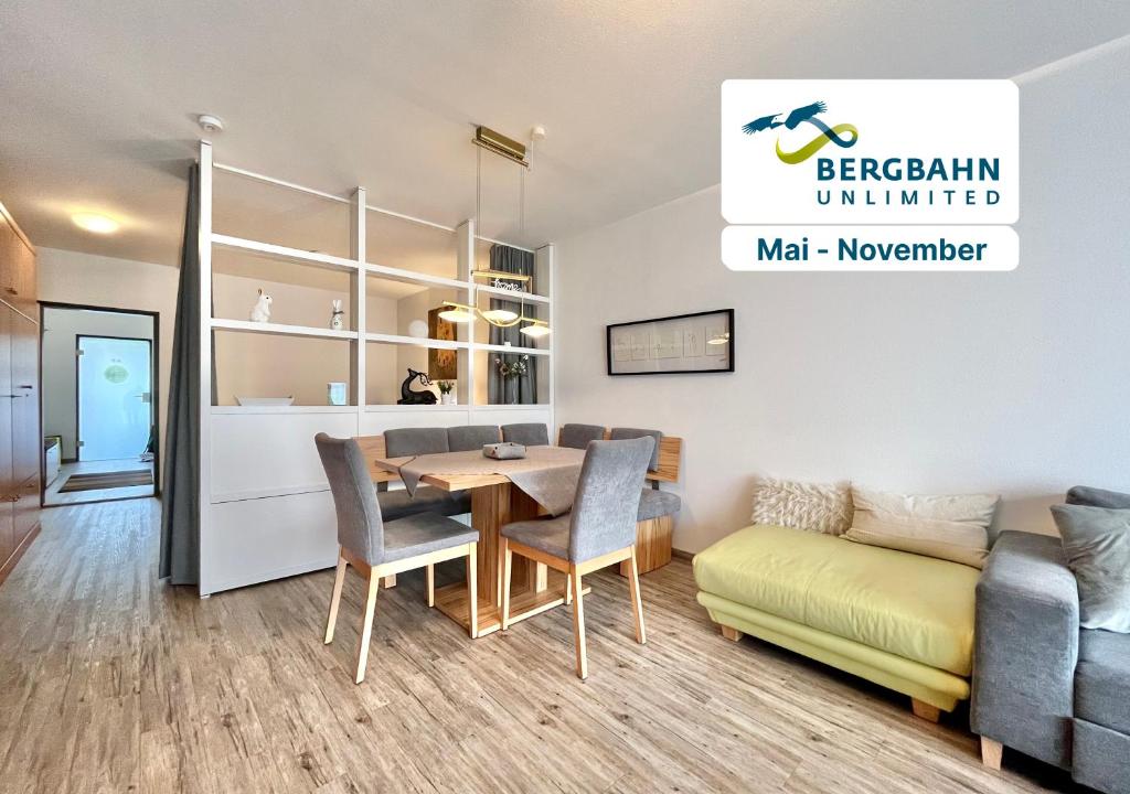 Χώρος καθιστικού στο Auszeit A5 Montana Haus
