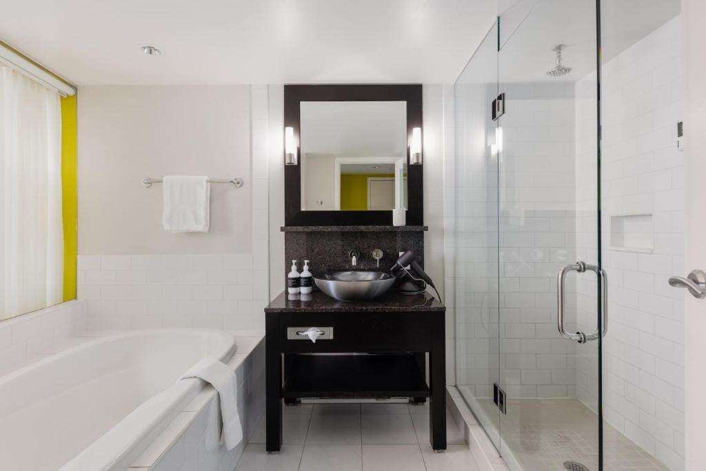 OPUS Vancouver - Resim 43