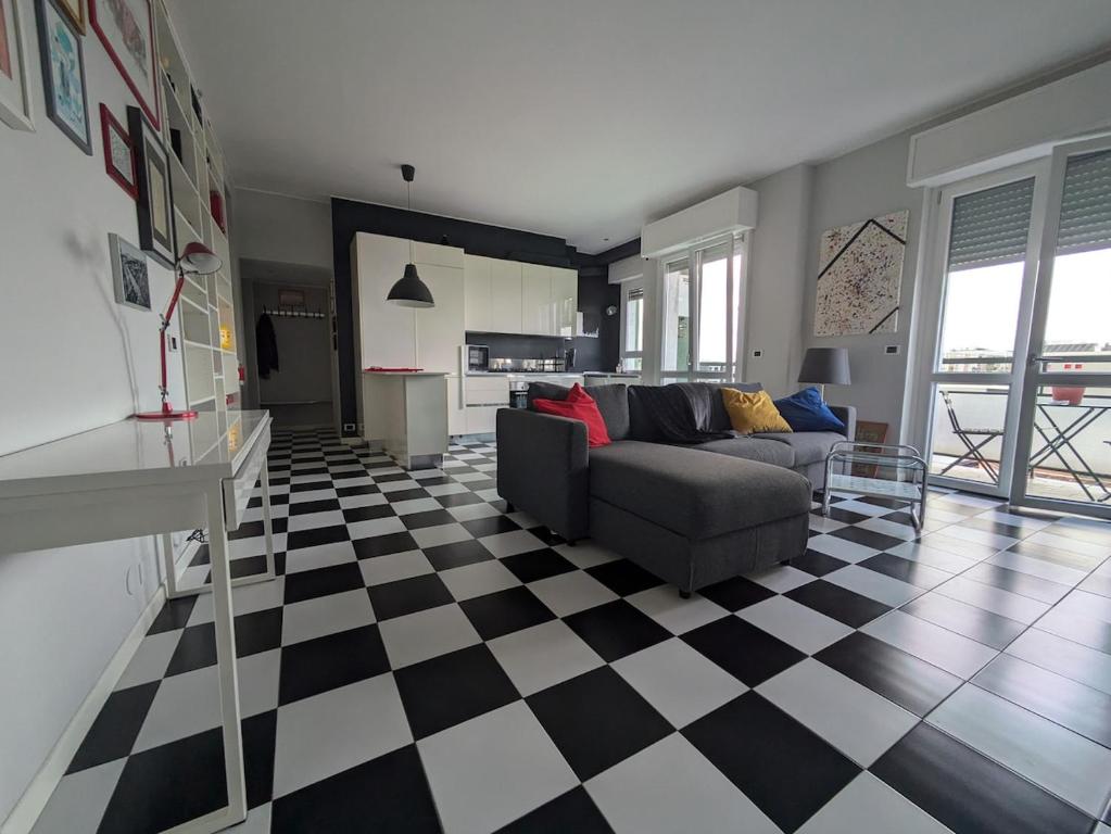 Entire and charming flat on Navigli in Milan