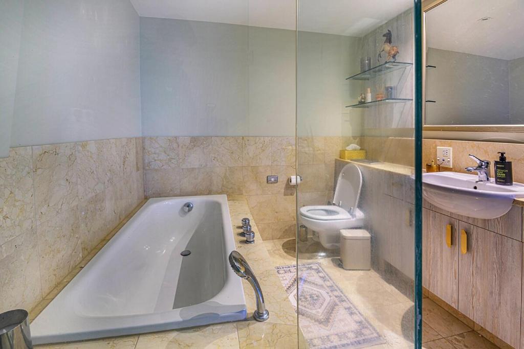 Art-deco glam - best part of CBD - Resim 24