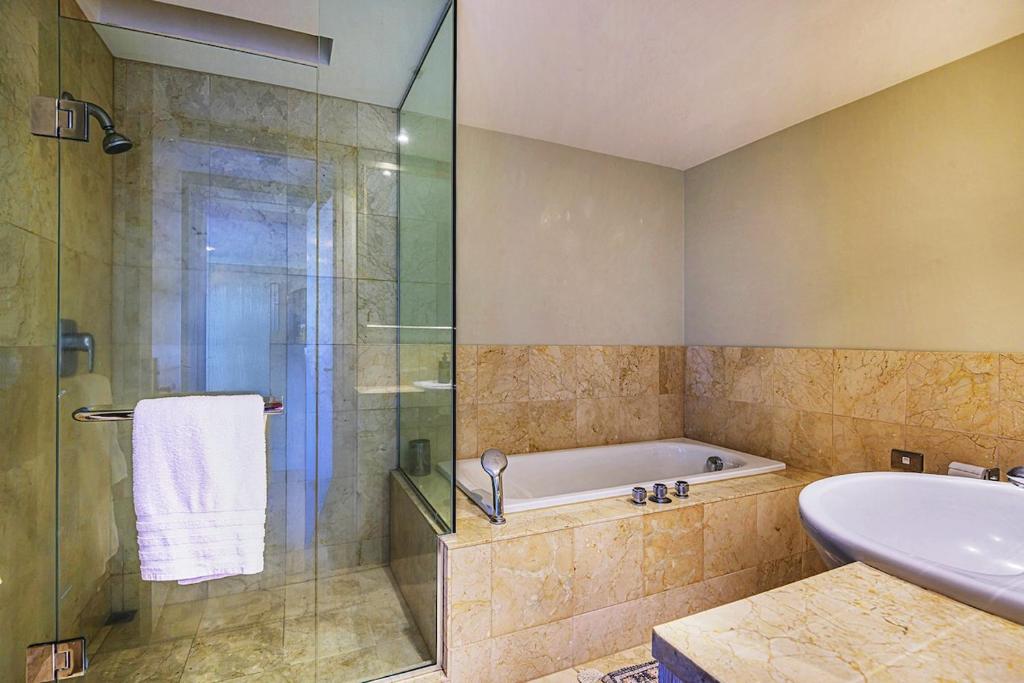 Art-deco glam - best part of CBD - Resim 3