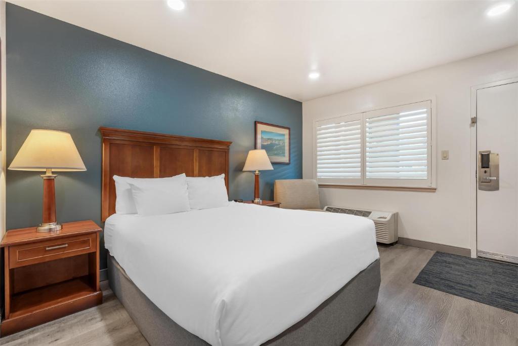 Best Western Plus Clocktower Inn photo