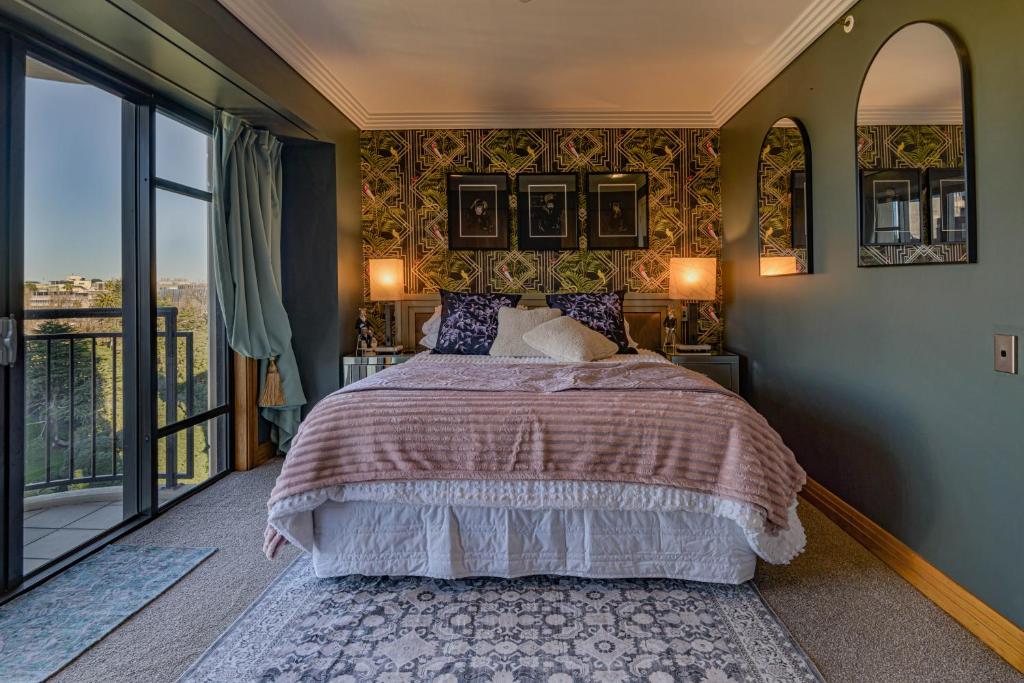 Art-deco glam - best part of CBD - Resim 36