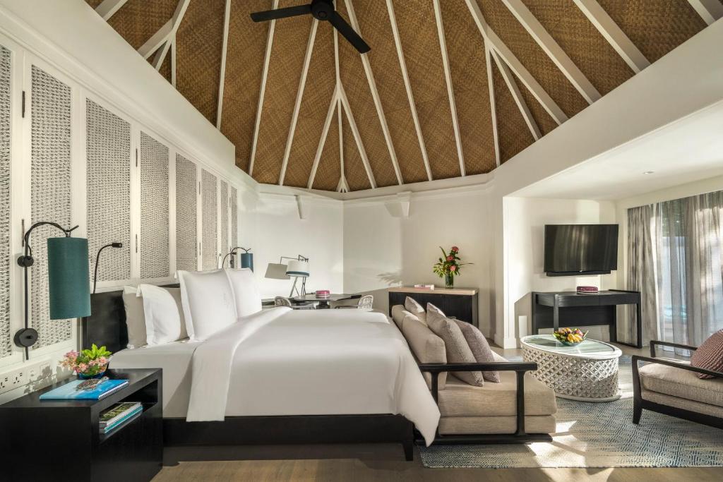 Four Seasons Resort Maldives at Kuda Huraa - View 7