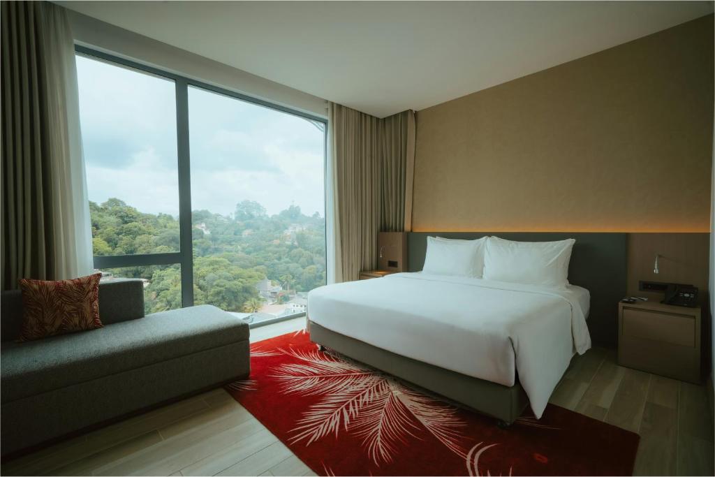 Kandy Myst by Cinnamon - 1