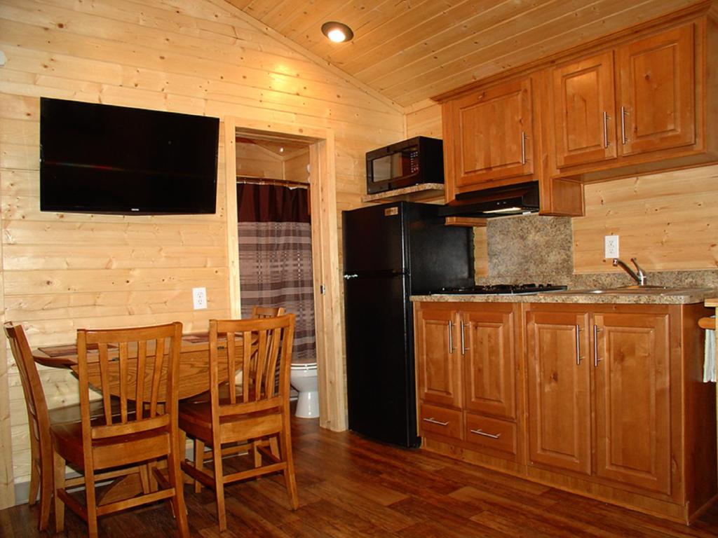 Kuchyň nebo kuchyňský kout v ubytování Verde Valley Canyon View Cottage 3