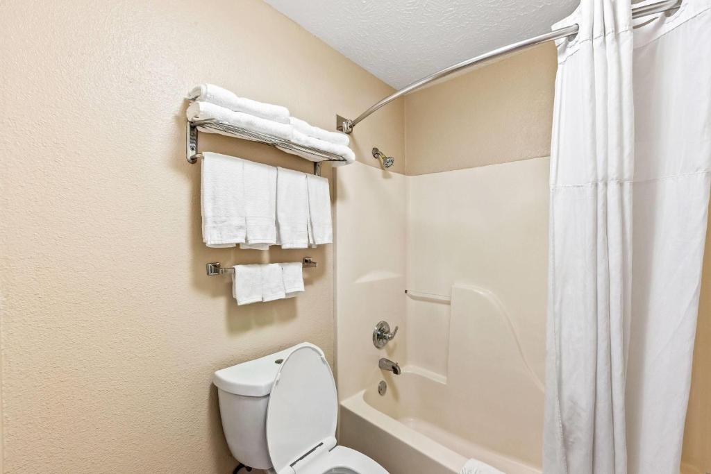 Days Inn by Wyndham Lexington - Habitación Doble Con Dos Camas Dobles - Fumadores