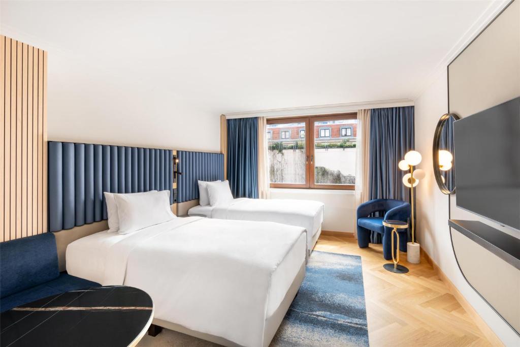 
Twin Executive Plus Room with Lounge Access
