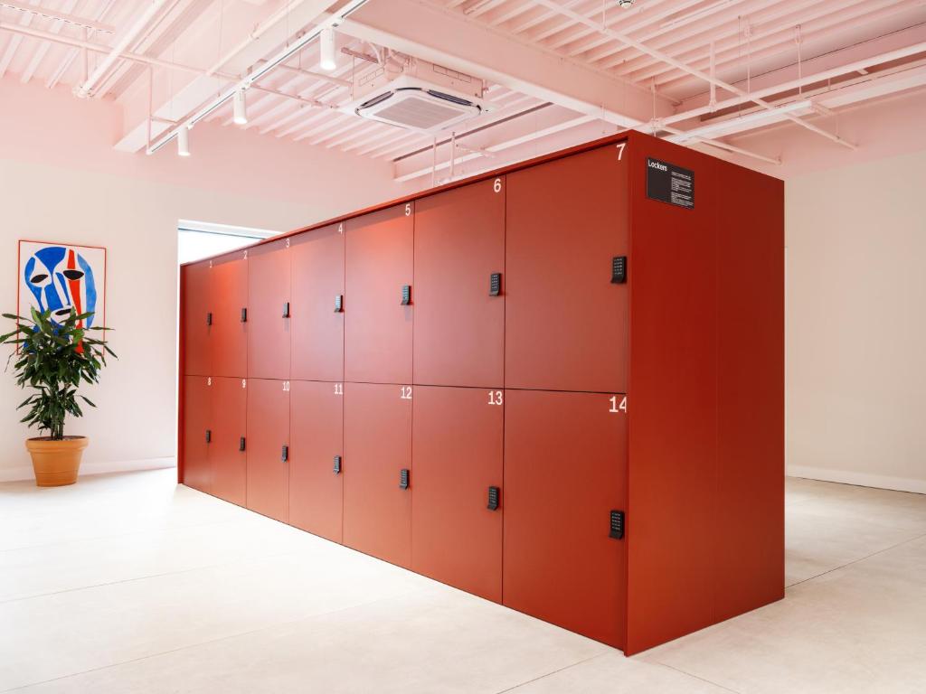 Numa Berlin Kudamm - Resim 13