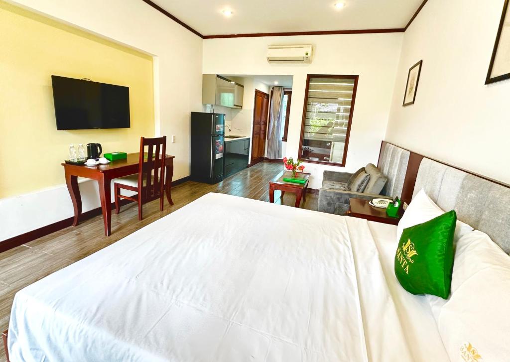 Studio Nhìn Ra Vườn