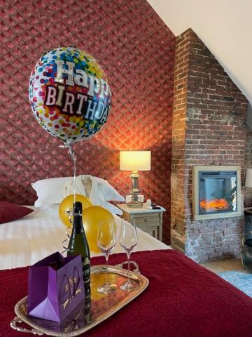 Lovelace Suites by Threads of Time Hotel Bruges - Resim 14