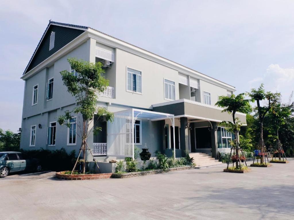Clădirea în care este situat/ăhotelul