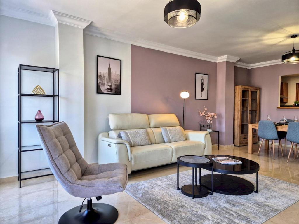 Pass the Keys Bright & Stylish Retreat in La Cala Hills(ミハス):(最新料金:2025年)