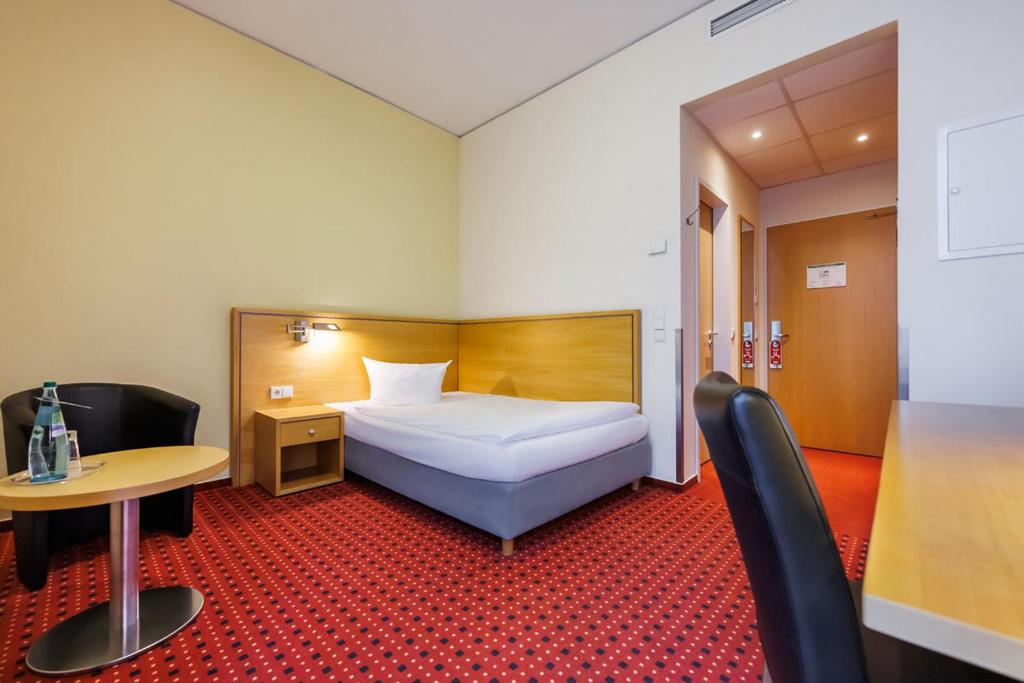 Airporthotel Berlin-Adlershof - Resim 17