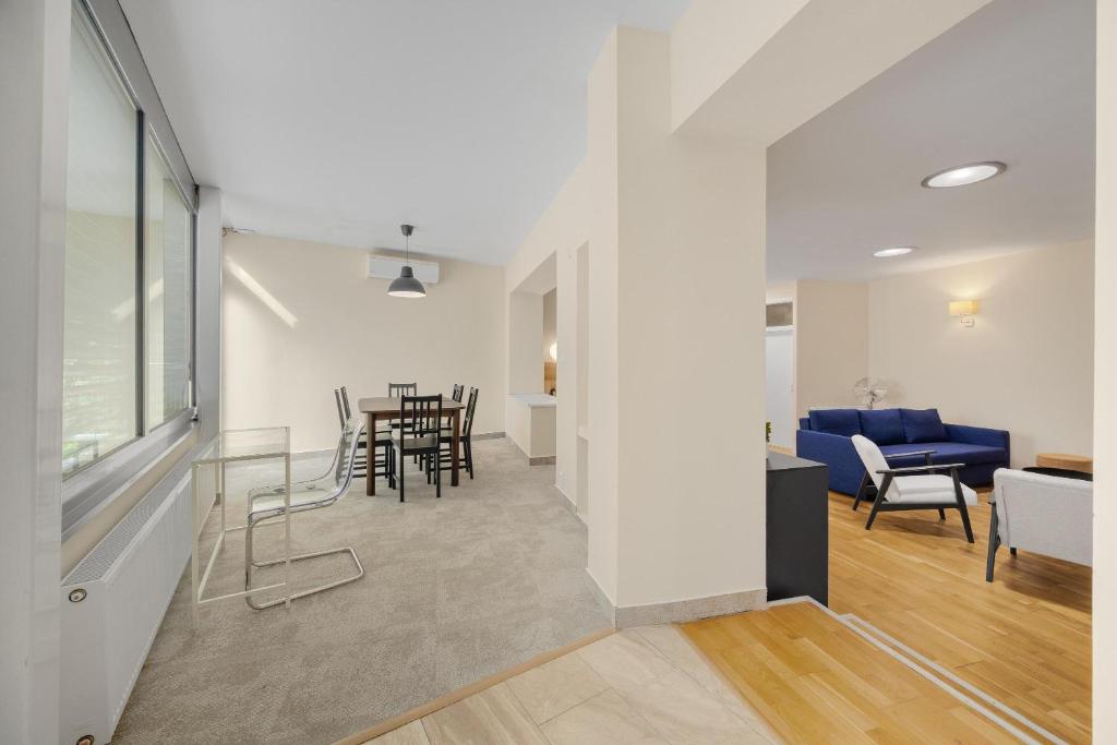 Hotel Reverie - Dependance, Check-in at Metropolitan Star - Resim 12