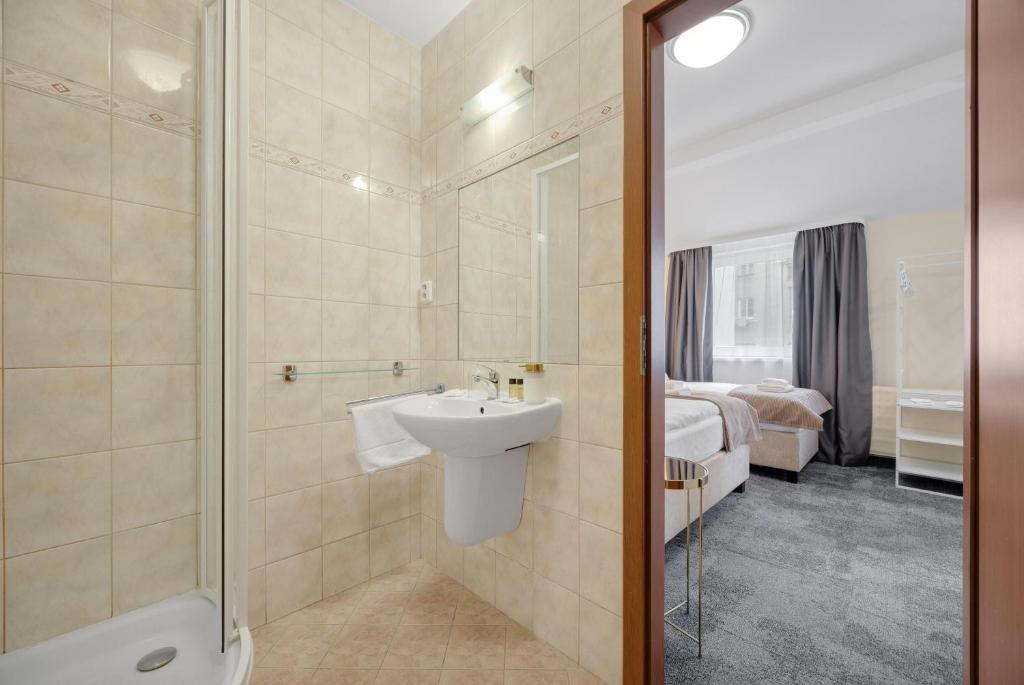 Hotel Reverie - Dependance, Check-in at Metropolitan Star - Resim 15