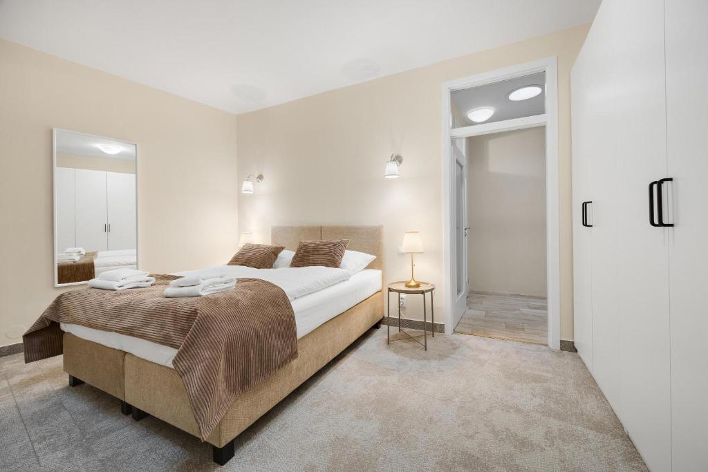 Hotel Reverie - Dependance, Check-in at Metropolitan Star - Resim 21