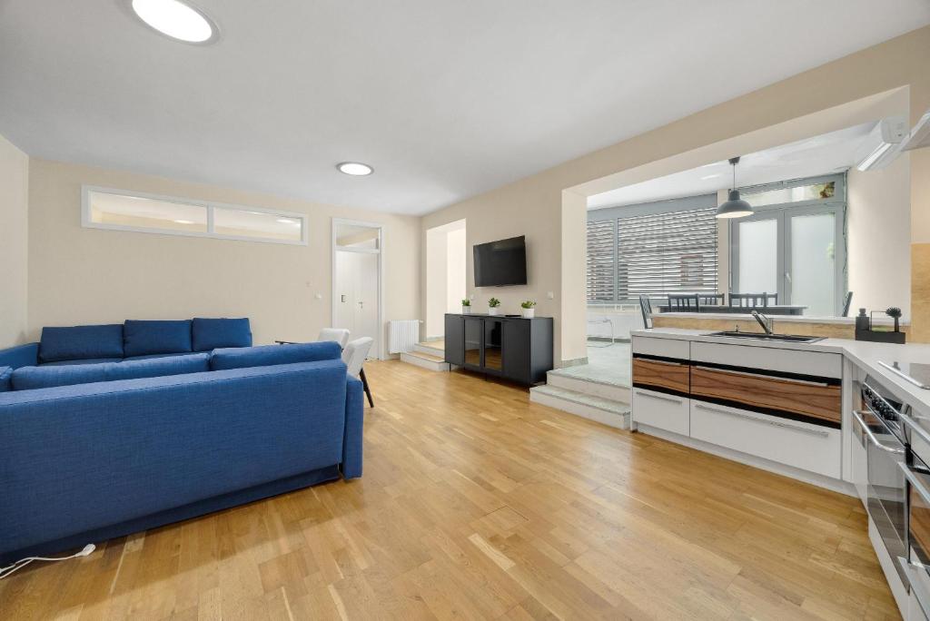 Hotel Reverie - Dependance, Check-in at Metropolitan Star - Resim 24