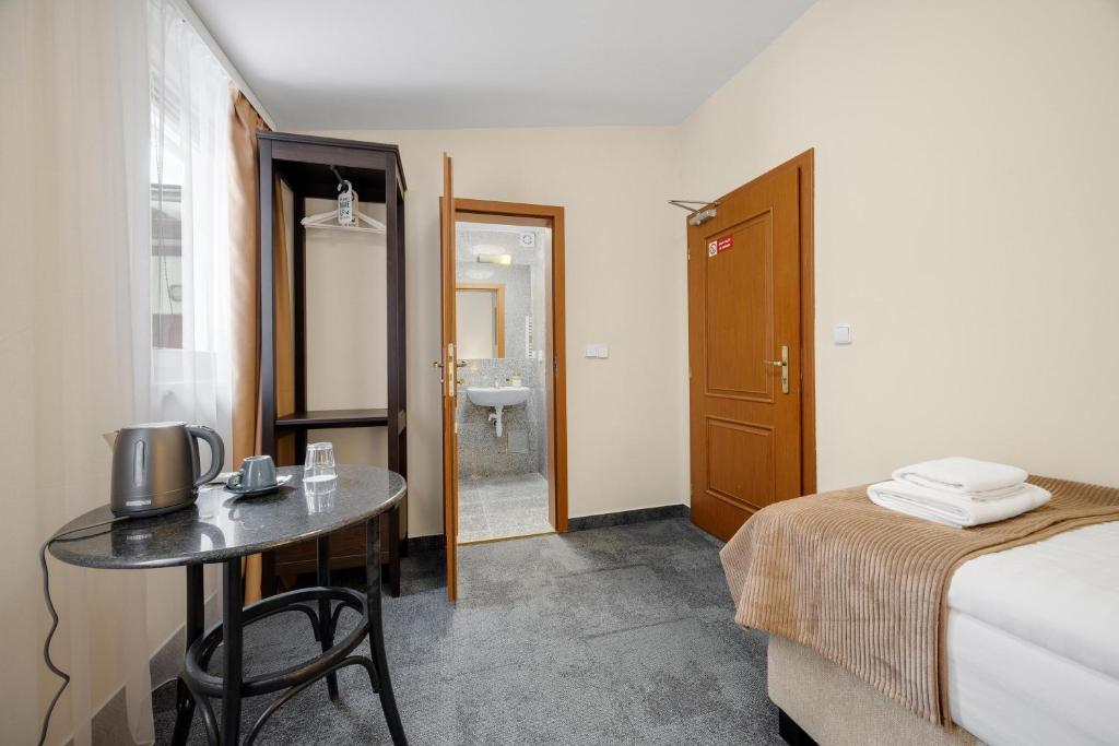 Hotel Reverie - Dependance, Check-in at Metropolitan Star - Resim 27