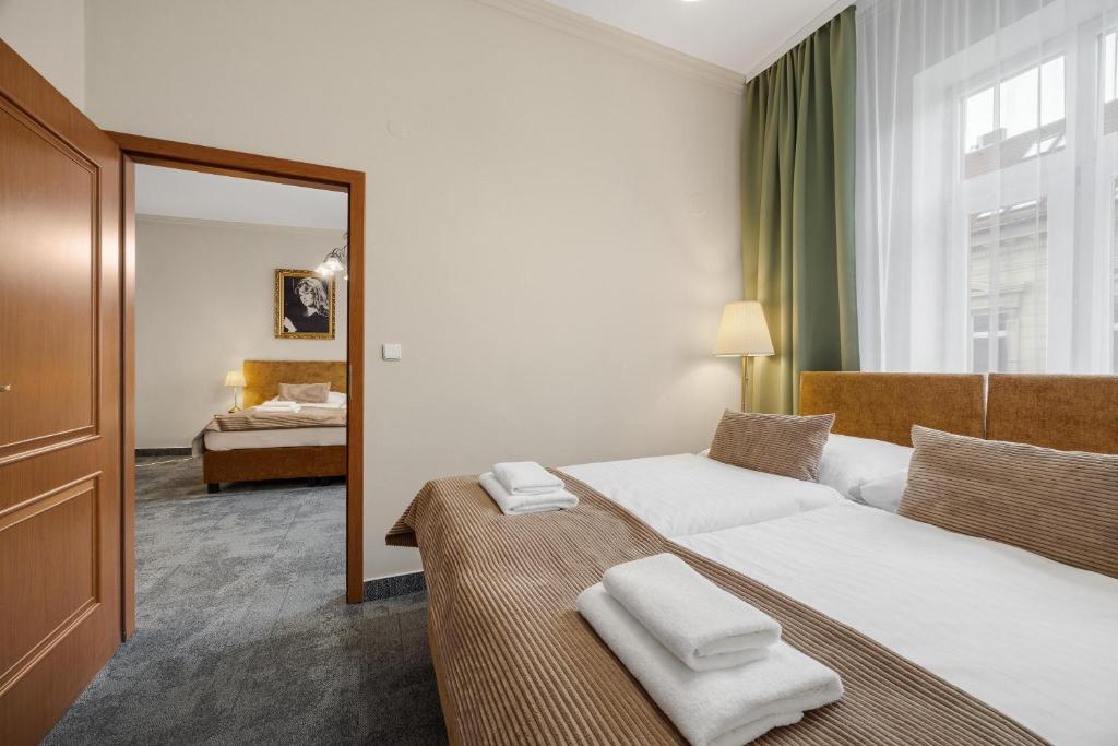 Hotel Reverie - Dependance, Check-in at Metropolitan Star - Resim 28