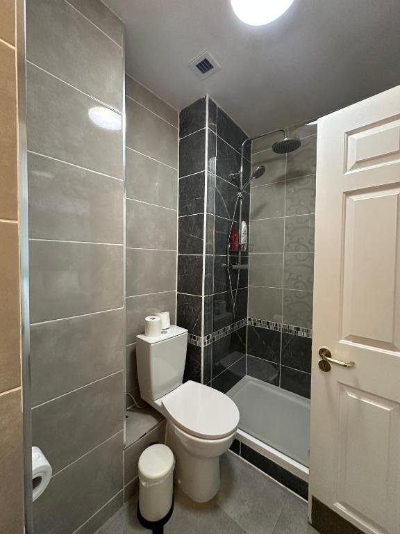 The Abbey Hotel - Resim 11