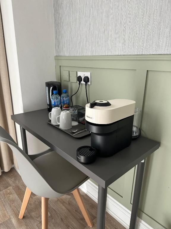 The Abbey Hotel - Resim 5