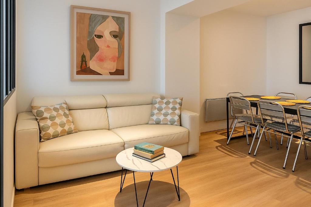 Posezení v ubytování GAMBETTA résidences hôtel Paris centre